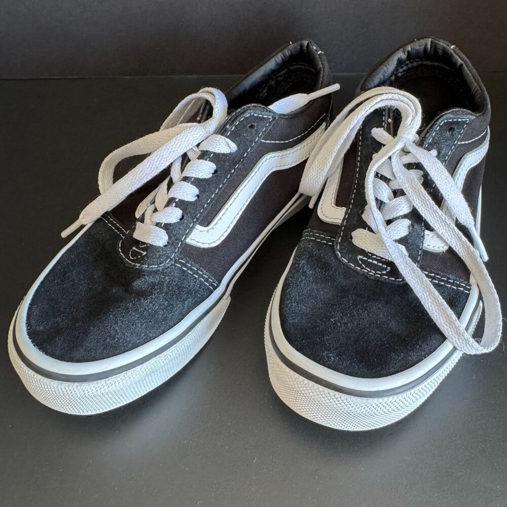 Vans Old Skool Black Suede & Canvas Lace-Up Sneakers Size Youth 1